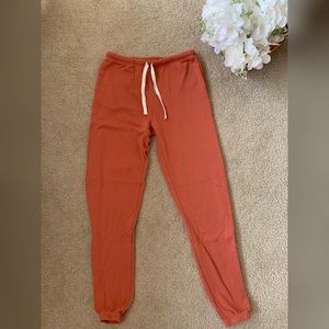 jogger pants